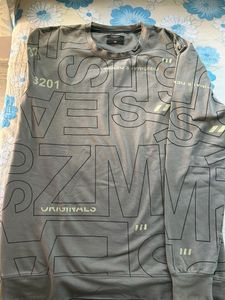 Zommie &amp; Co. Grey Sweatshirt