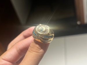 Gold Plated Beautiful Unique Stunning Ring Medium