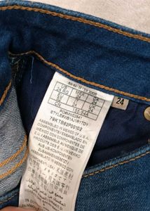 Guess New With Tag Jeans