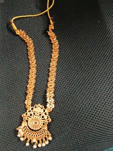 Elegant Gold-toned Necklace