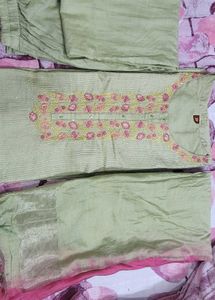 Beautiful 3 Piece Women Suit Set ..❣️