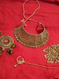 Neckless Set