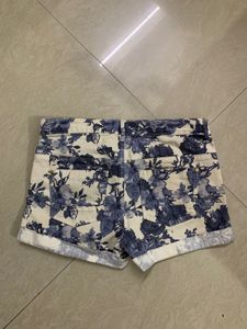 ONLY DENIM PRINTED SHORTS