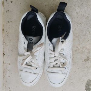 White Sneakers Combo Redtape &amp; Banny