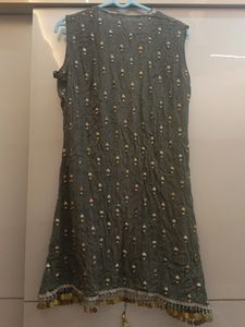 ready made choli and skirt with shrug (dark grey)