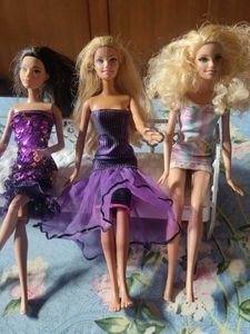 6 Barbie Dolls Bundle
