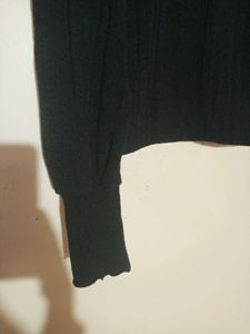 Black Sweatshirt Top For Women 🖤