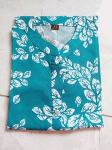 Sort Kurti