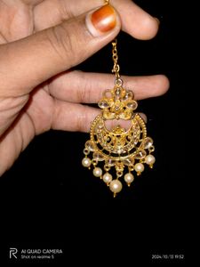 Golden maangtika with earrings💛
