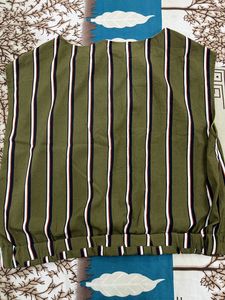 beautiful olive crop top