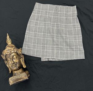 Grey check skirt