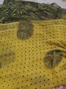 i am selling yellow mixing green saree