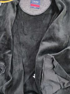 SWEATSHIRT WITH ZIP