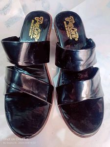 Beautiful Heel Available Perfect For Office