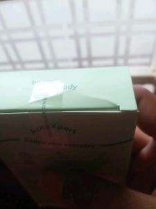 Buy 3 Get 1 Free Moody Acnexpert Sunscreen