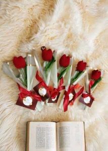 One Crochet Tulip Bouquet