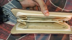 Beautiful Lether Clutch A1 Condition
