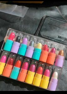 16 Mini Lipstick Set / Eyeshadow