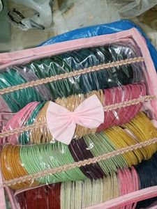 Colorful Bangle Set with pouch 👝