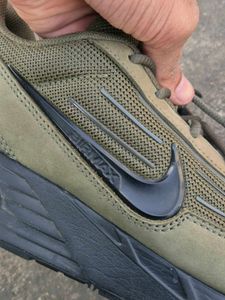 Nike Air Max Verse – Men’s Sneakers (UK 8)