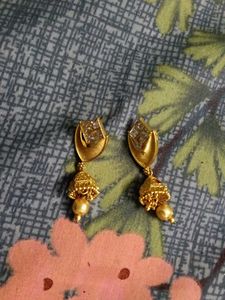 Gold-toned Necklace &amp; Earring Set