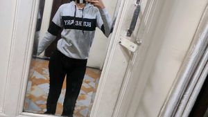 Grey Sweatshirt