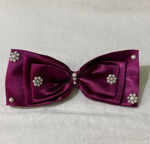 Burgundy Pearl Hair Bow (each price 260)