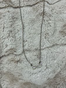 Pretty Pearl Heart Necklace