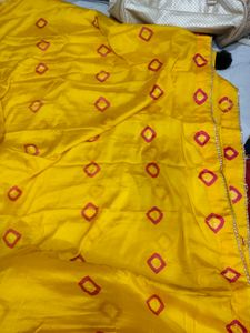 Saree With Rani Colour Flower Yellow Colour Saree Chiffon Febric New But Without Tags And Not Worn Once #saree #chiffon
