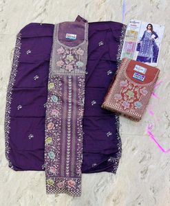 New Velvet Pakistani Dress important Dres