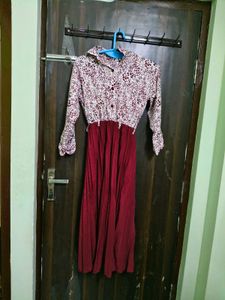 New Modern Floral Print & Pleated Skirt Dress