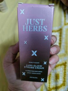 Just Herbs Lumi-Glow Strobe Cream✨