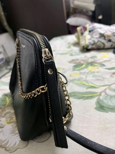 Dusto Sling Bag