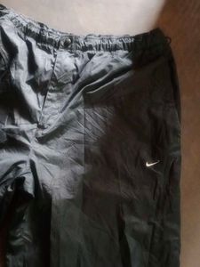 Unisex Nike Loose Fit capri