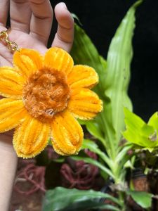 Pipe Cleaner Sunflower Keychain