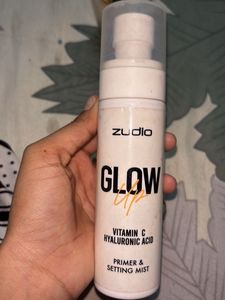 It’s a lame serum and Zudio setting mist combo