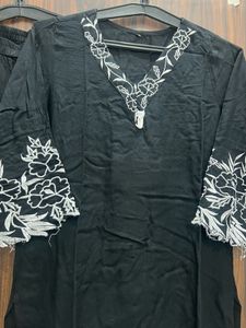 Floral Embroidered Kurta Set