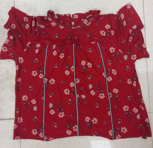 Red Floral Top🌹
