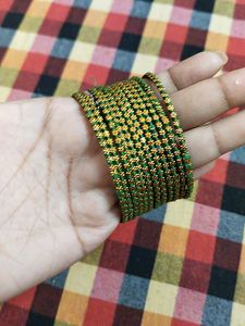 Elegant Green Thread Bangles 🌿✨