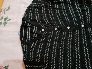 Black Switer Stretchable