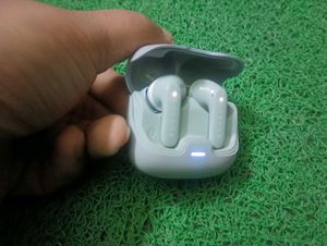 Boult Audio Z40 Pro TWS Truly Earbuds