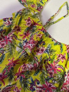 Floral Off-the-Shoulder Crop Top