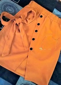 🌕🤍Beautiful Yellow Skirt