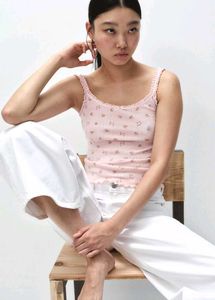 H&amp;M Floral Lace Trimmed Crop Top/ SIZE-M
