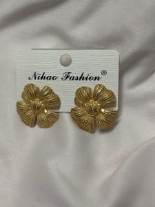 Gold Flower Earrings