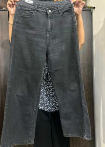 Stylish Gray Jeans