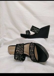 BRAND NEW SILVER BEADS DIAMONDS HEELS