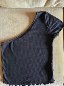 Black One Shoulder Top NA-KD 27&#34;