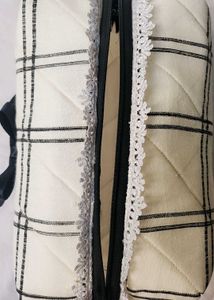 Coquette Pinterest Aesthetic Off White Make-up Bag