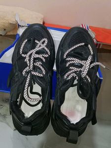 Sports Shoes